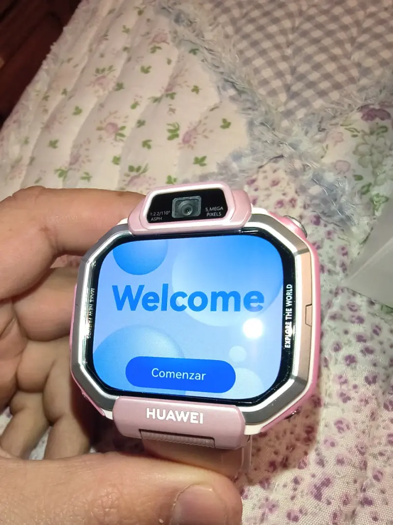 Smartwatch Huawei rosa con cámara 5MP - 2