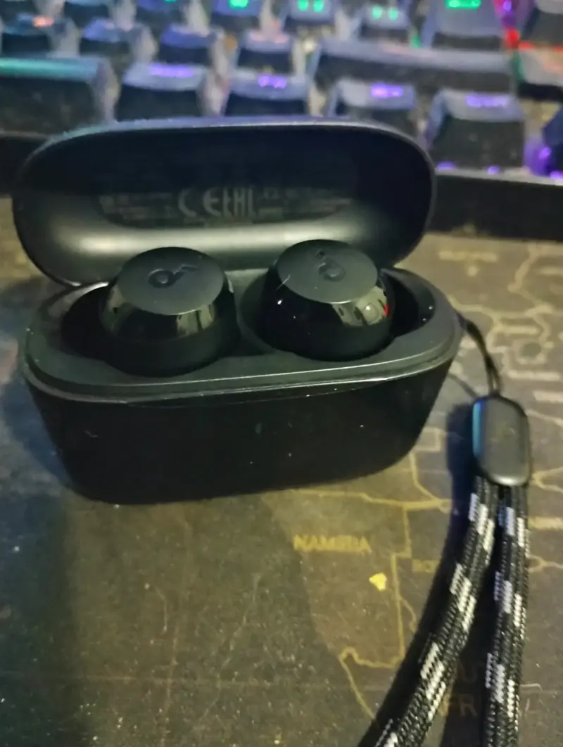 Audífonos inalámbricos Anker Soundcore negros - 2