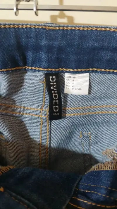 Jeans acampanados azul oscuro H&M para mujer - miniatura 3