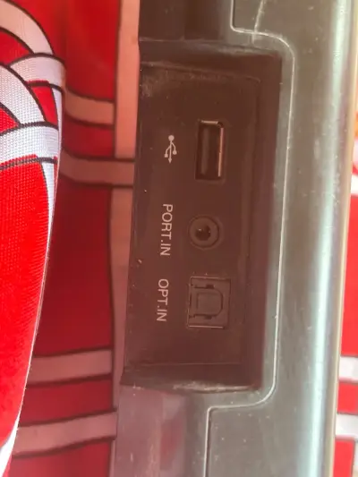 Sistema de sonido LG con subwoofer y control remoto - miniatura 3