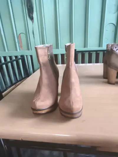 Botines de cuero negro y camel con plataforma - miniatura 2
