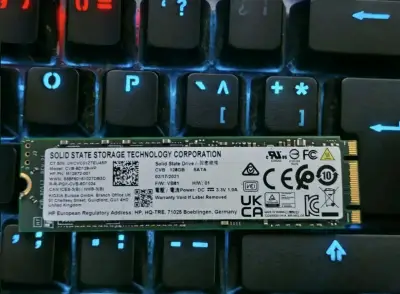 Unidad SSD 128GB SATA Solido - miniatura 1