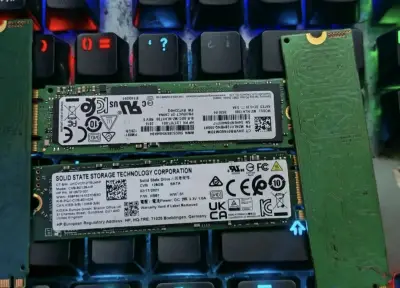 Unidad SSD 128GB SATA Solido - miniatura 3