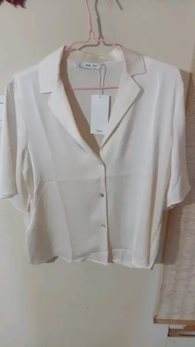Blusa blanca de manga corta MNG - miniatura 1