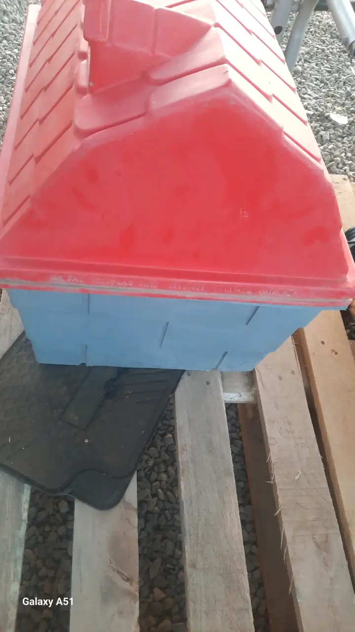 Caseta para perro Clicknew roja y gris - 5