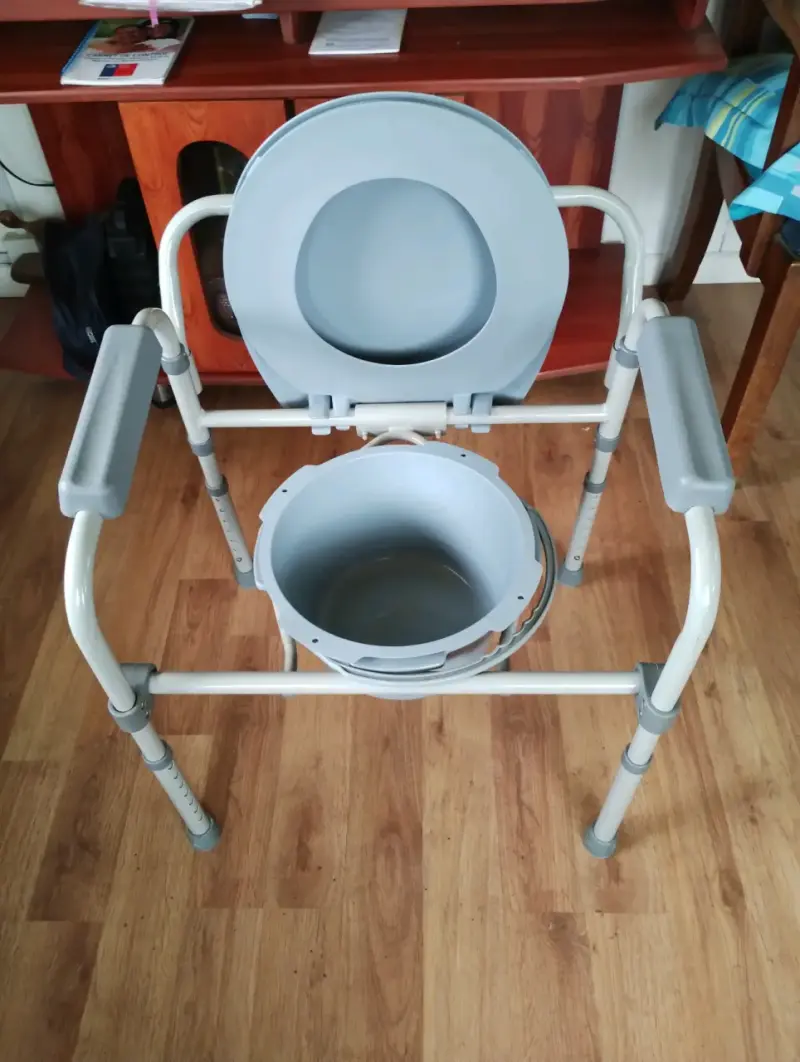 Silla de baño portátil para adultos - 2