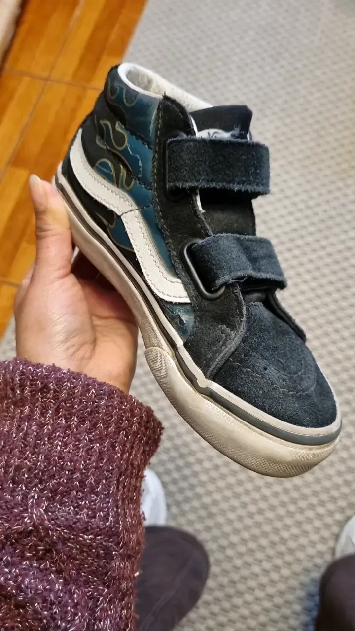 Zapatillas de niño con velcro y diseño de llamas - 1