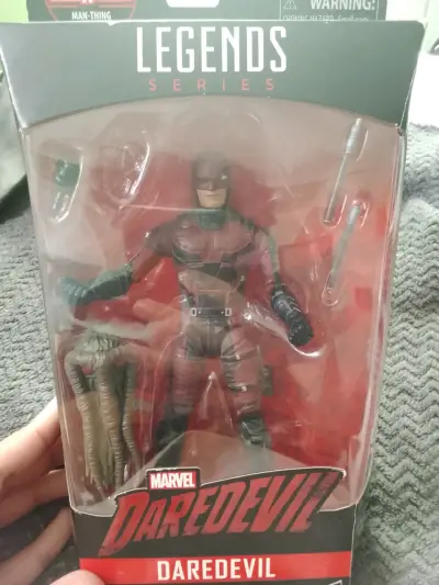 Figura de acción Daredevil Marvel Legends - miniatura 1