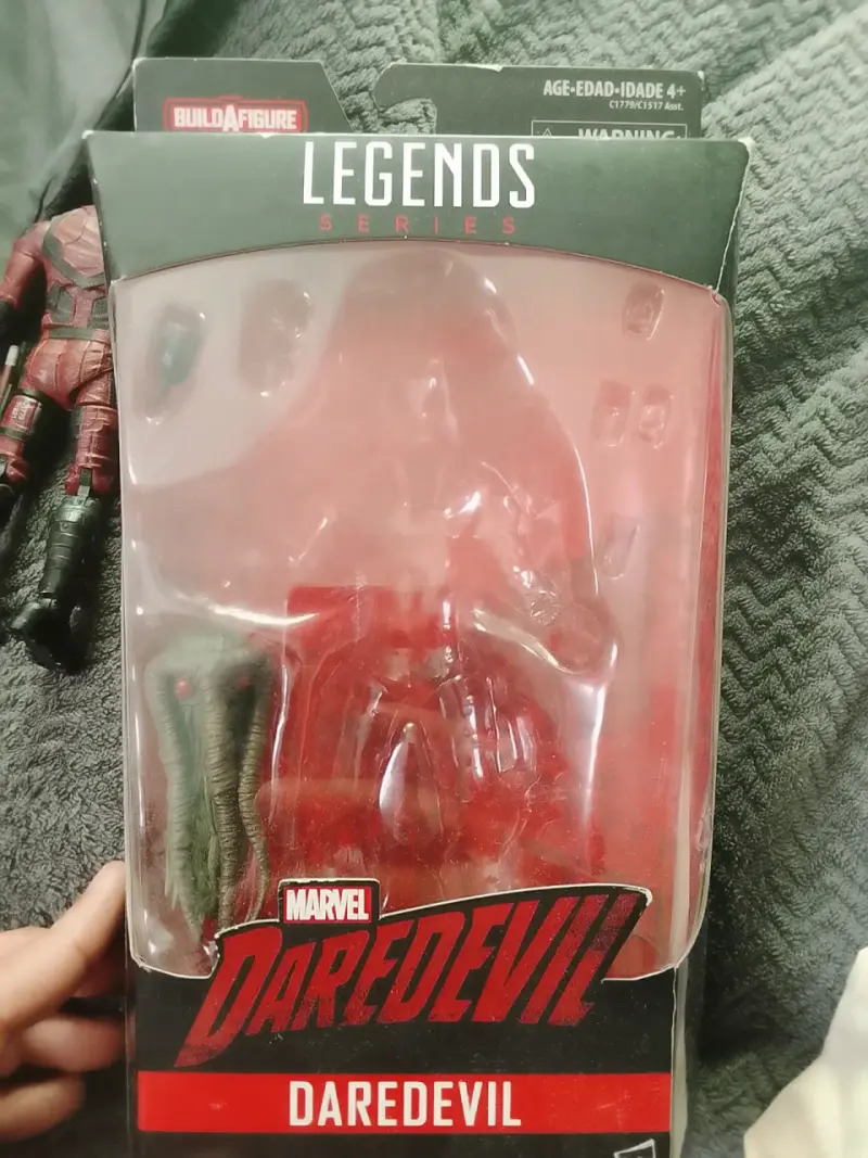 Figura de acción Daredevil Marvel Legends - 4