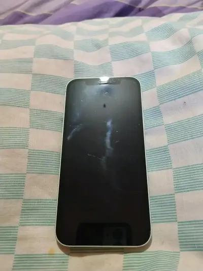 iPhone 12 con batería degradada en buen estado - miniatura 4