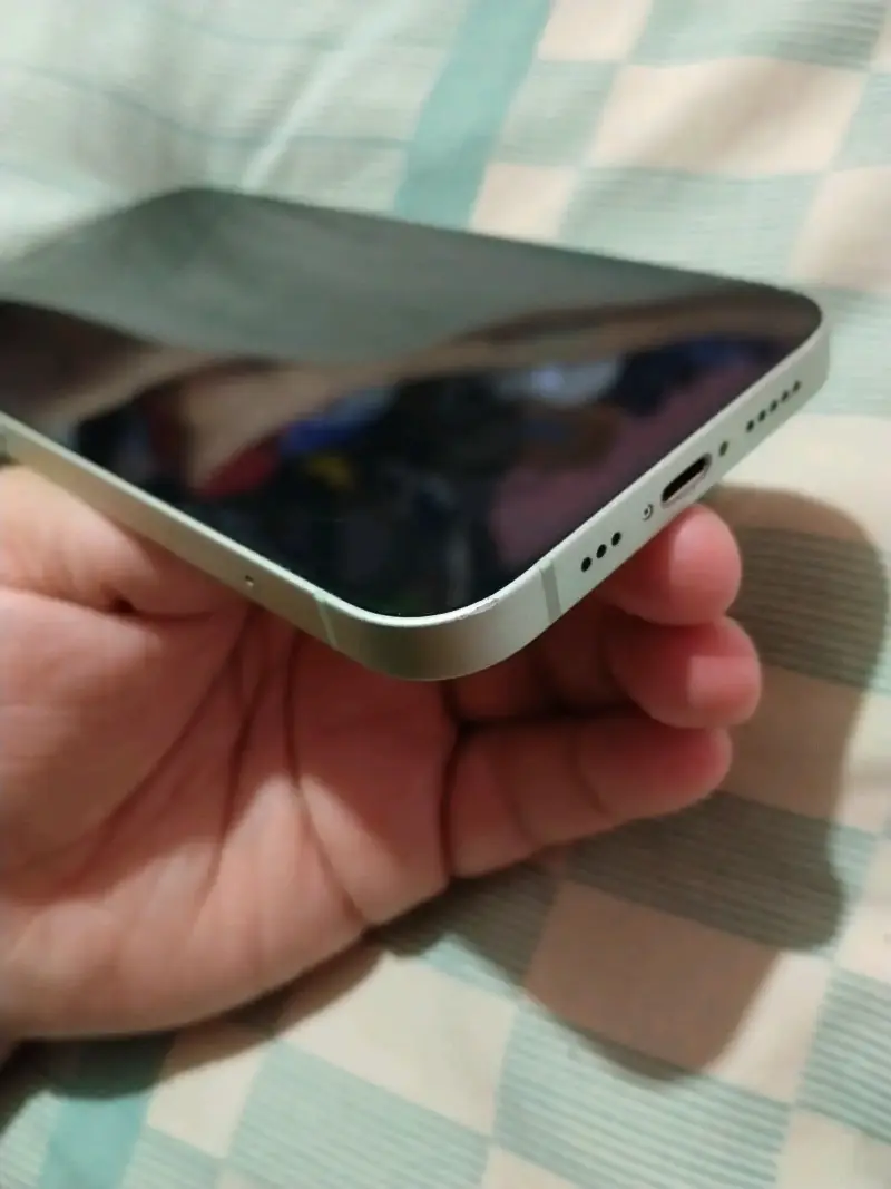 iPhone 12 con batería degradada en buen estado - 5