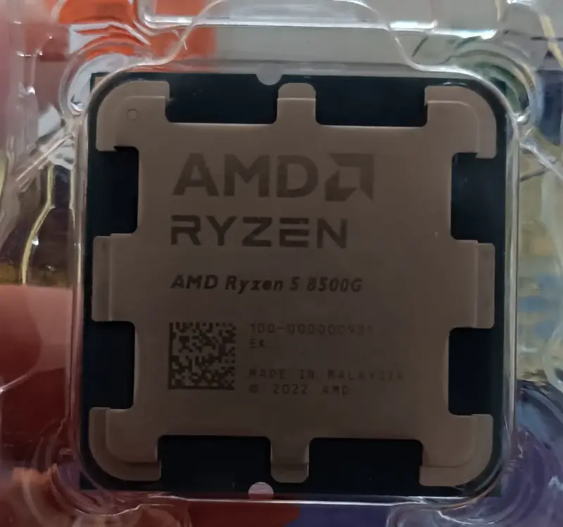 Procesador AMD Ryzen 5 8500G con gráficos integrados - 3