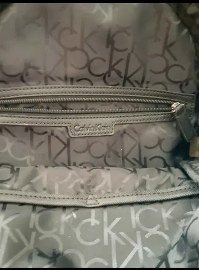 Mochila Calvin Klein con cadena decorativa - miniatura 2