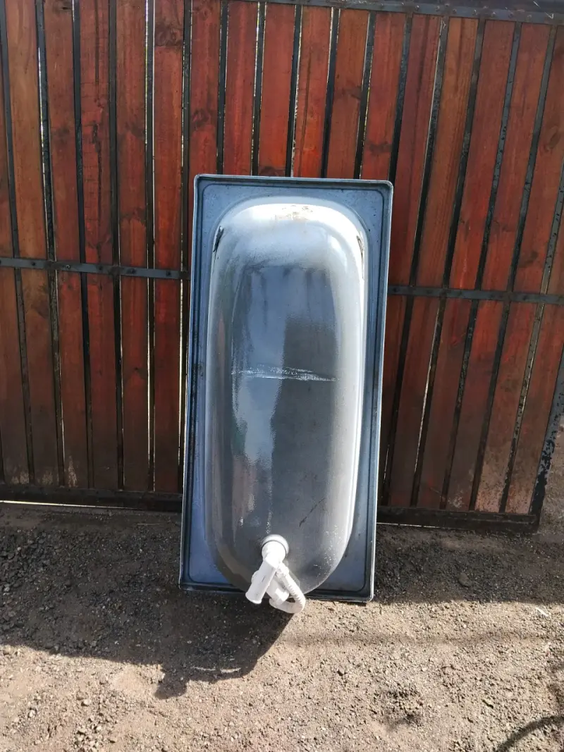 Tina de baño blanca en buen estado - 1