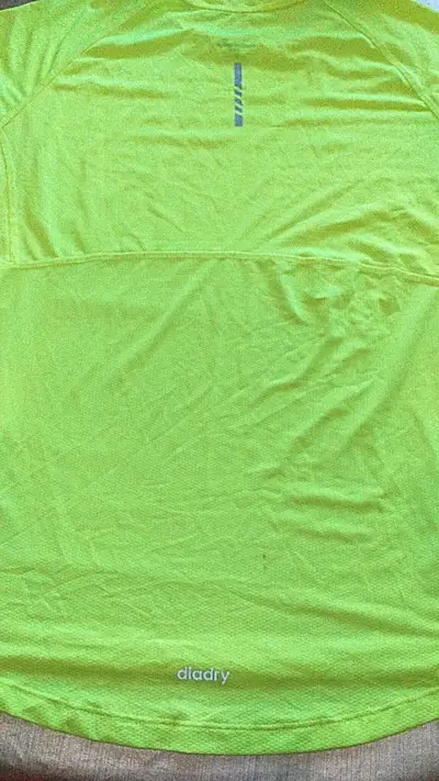 Polera deportiva amarilla Diadora unisex - miniatura 3