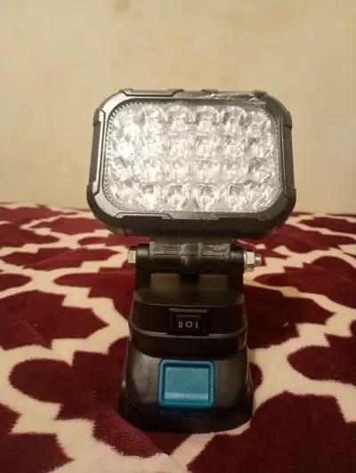 Luz LED Recargable Portátil para Herramientas - miniatura 5