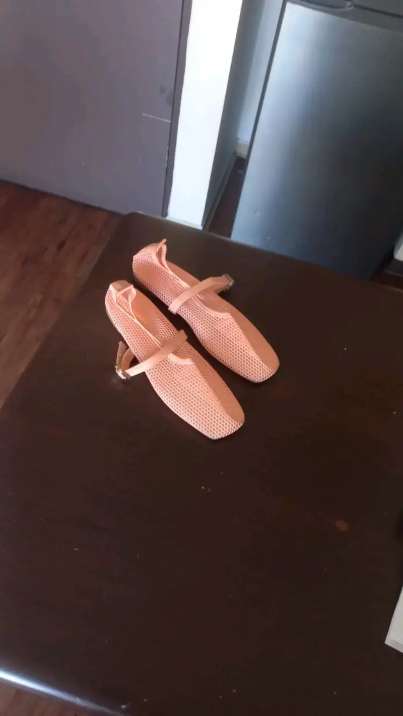 Zapatos planos de malla color rosa - 1