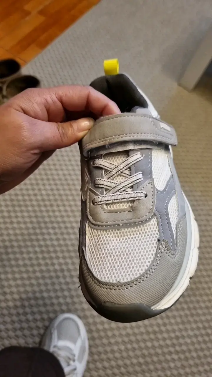Zapatillas deportivas grises con velcro para niños - 3