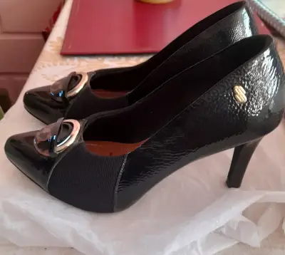 Zapatos de tacón negros Usaflex con detalle animal print - miniatura 2