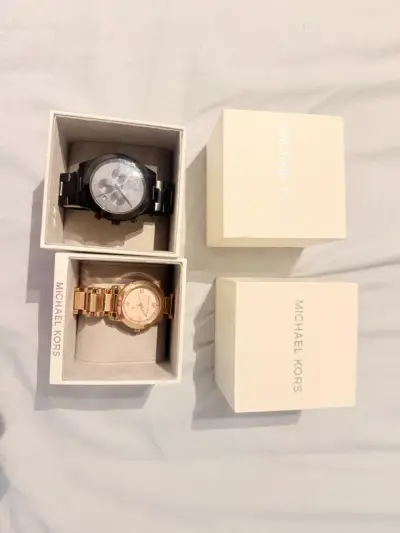 Reloj Michael Kors dorado para mujer - miniatura 3