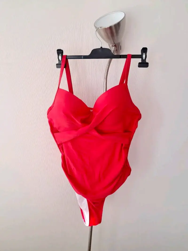 Traje de baño rojo para mujer - 1
