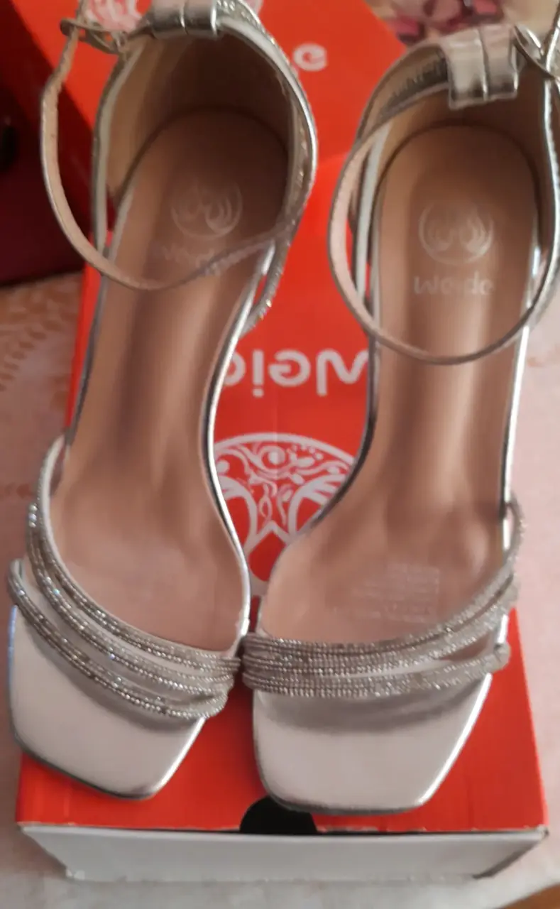 Sandalias de tacón plateadas Weide elegantes - 1
