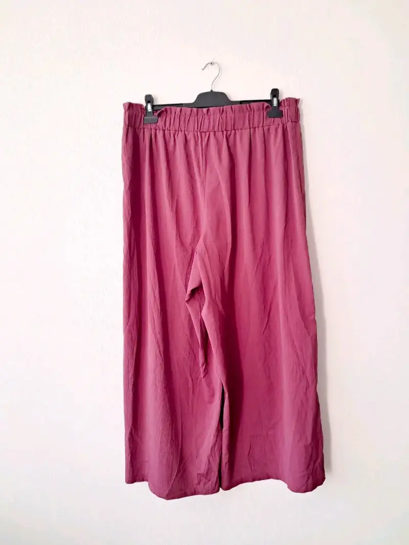 Pantalones palazzo rosados para mujer - 2