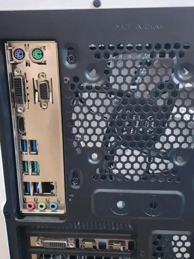 PC de Escritorio con Procesador AMD Ryzen 5 - miniatura 2