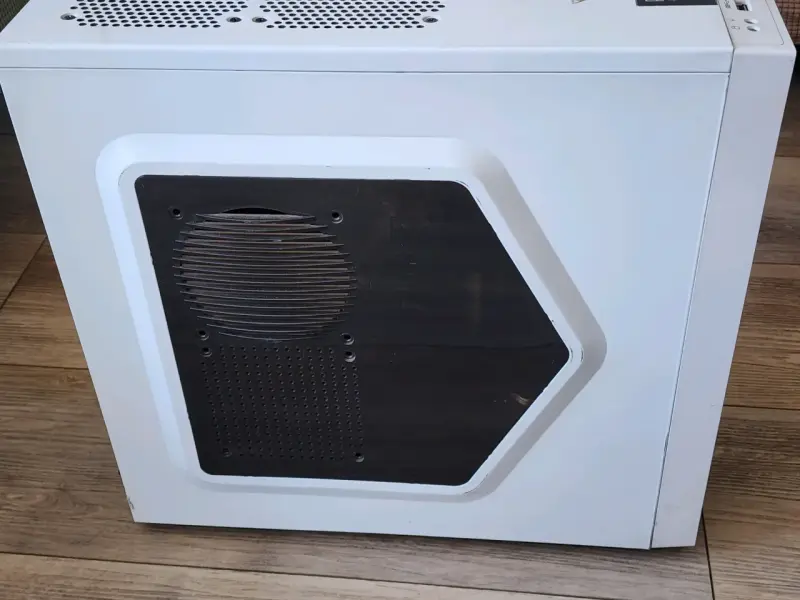 PC de Escritorio con Procesador AMD Ryzen 5 - 4