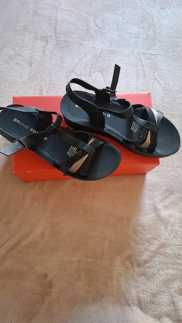 Sandalias negras Bruno Rossi para mujer