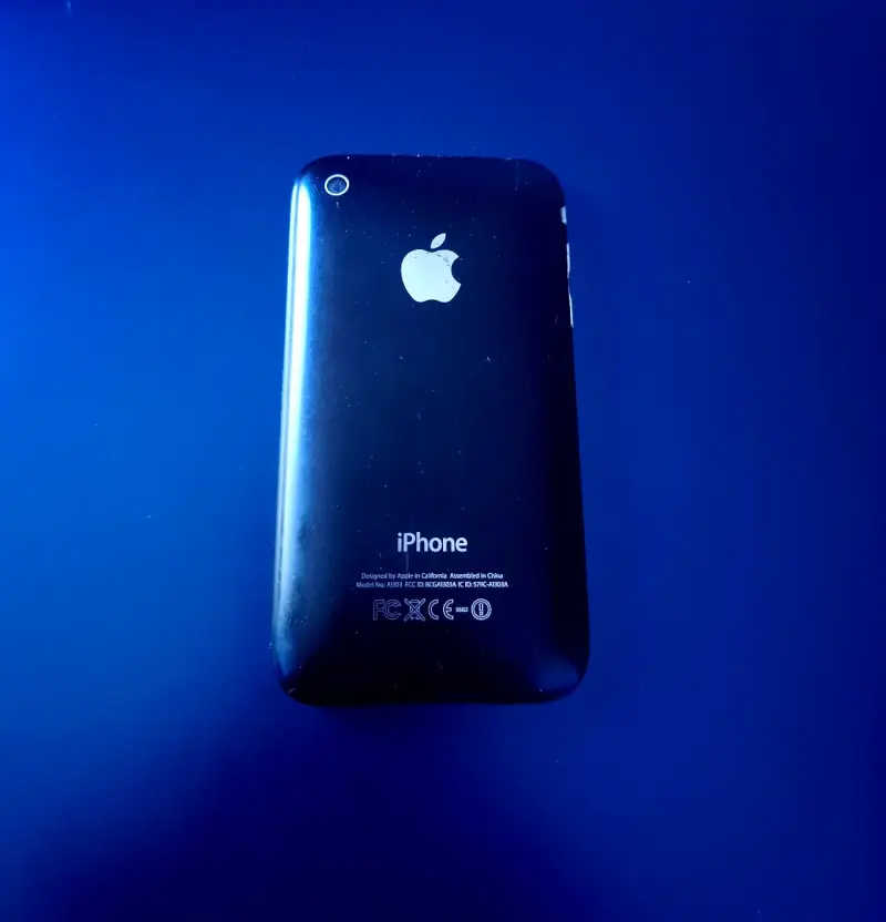 iPhone 3G Negro en Buen Estado - 1
