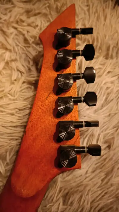 Guitarra eléctrica ESP snakebyte clon caoba - miniatura 3