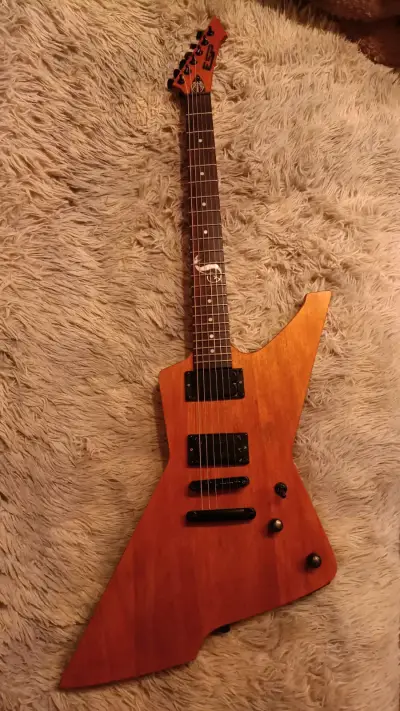 Guitarra eléctrica ESP snakebyte clon caoba - miniatura 4