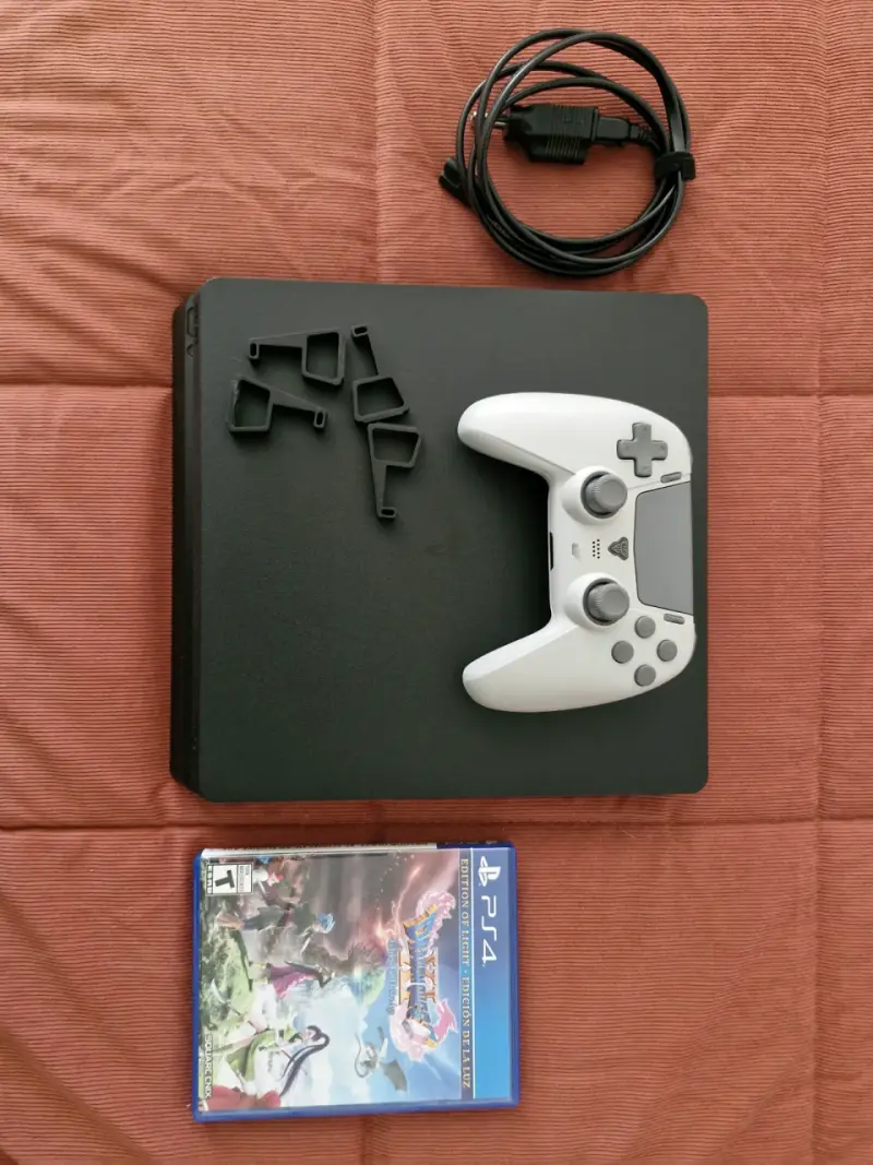 PS4 slim 1 tb - 1