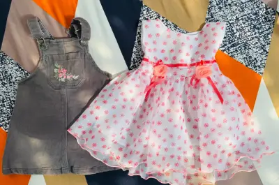 Vestido y jardinera para niña con diseño floral - miniatura 1