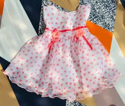Vestido y jardinera para niña con diseño floral - miniatura 3