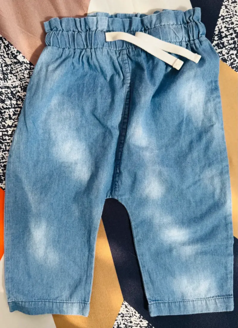 Conjunto de pantalones para bebé en denim y algodón - 2