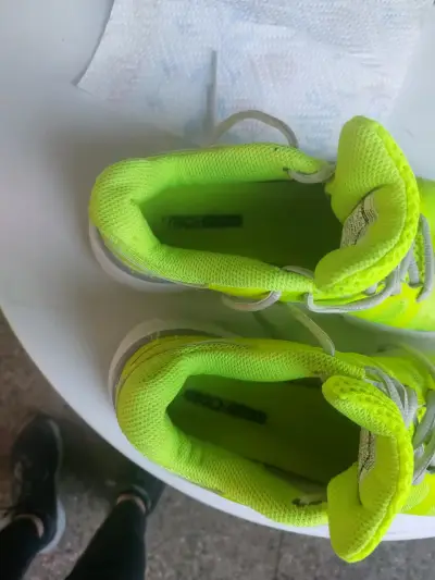 Zapatillas deportivas Under Armour amarillas - miniatura 1