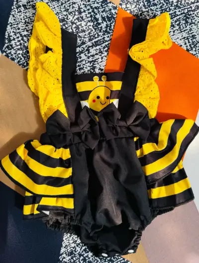 Conjunto de Disfraces para Bebé Rosa y Abeja - miniatura 3