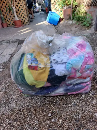 Lote de ropa infantil variada en buen estado - miniatura 1