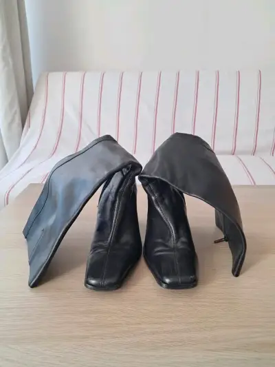 Botas de cuero negras con tacón alto - miniatura 5