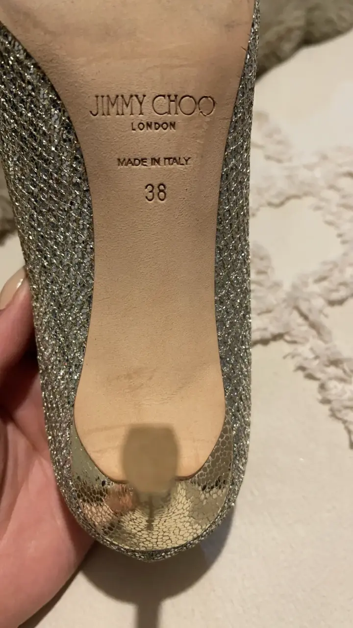 Zapatos de tacón Jimmy Choo plateados con pedrería - 5