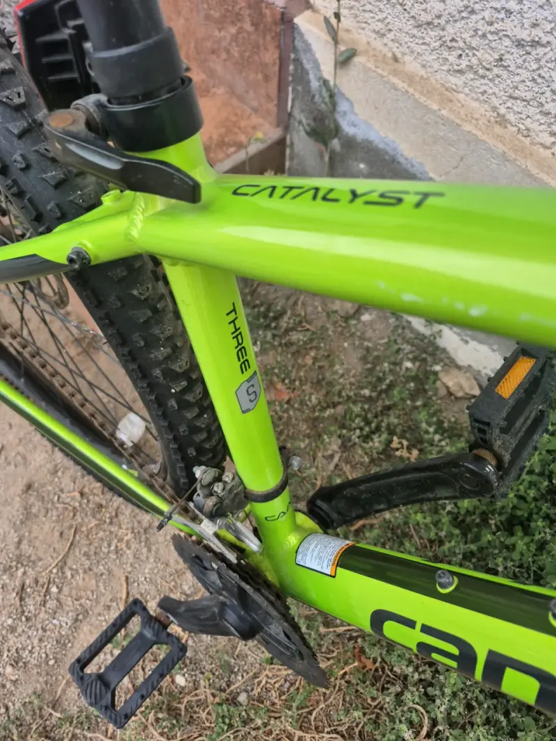 Bicicleta Cannondale verde para montaña - 5