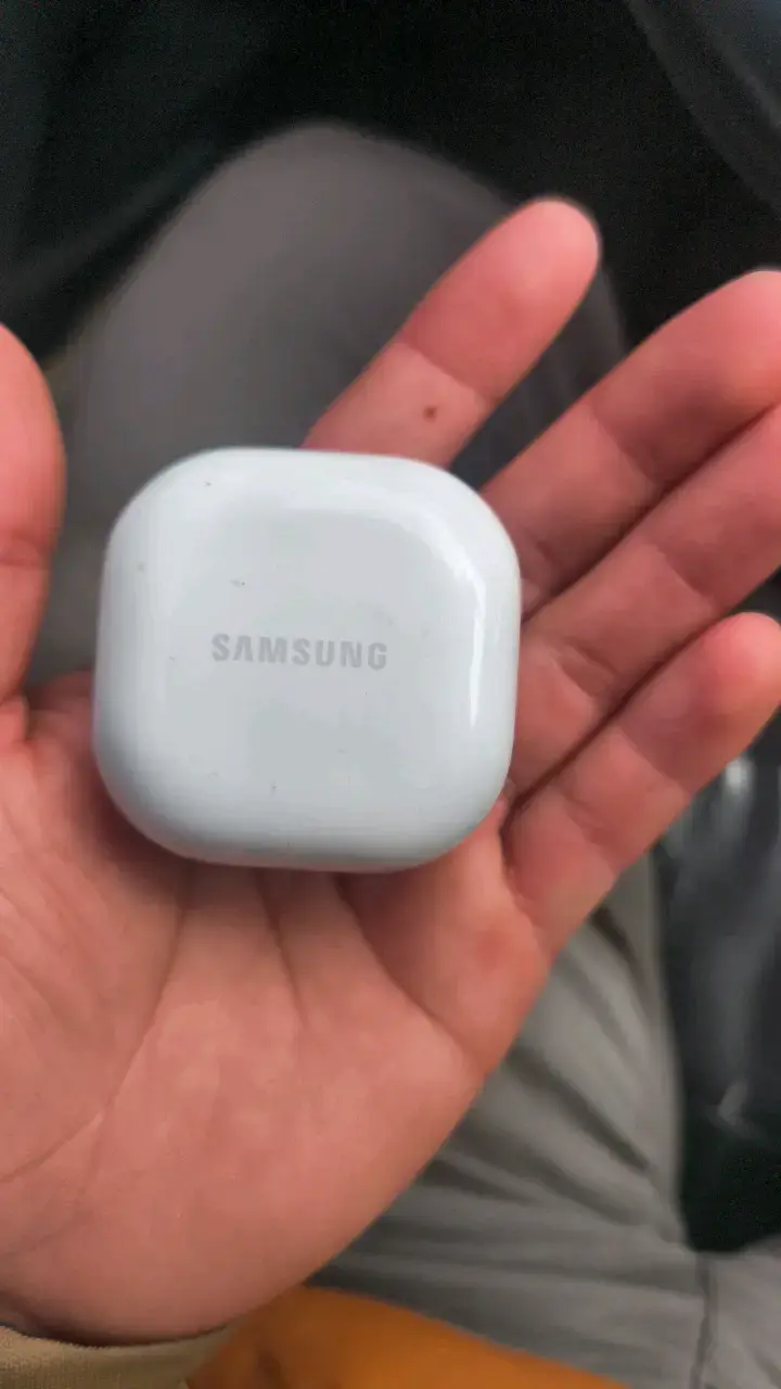Audífonos inalámbricos Samsung Galaxy Buds Pro - 1