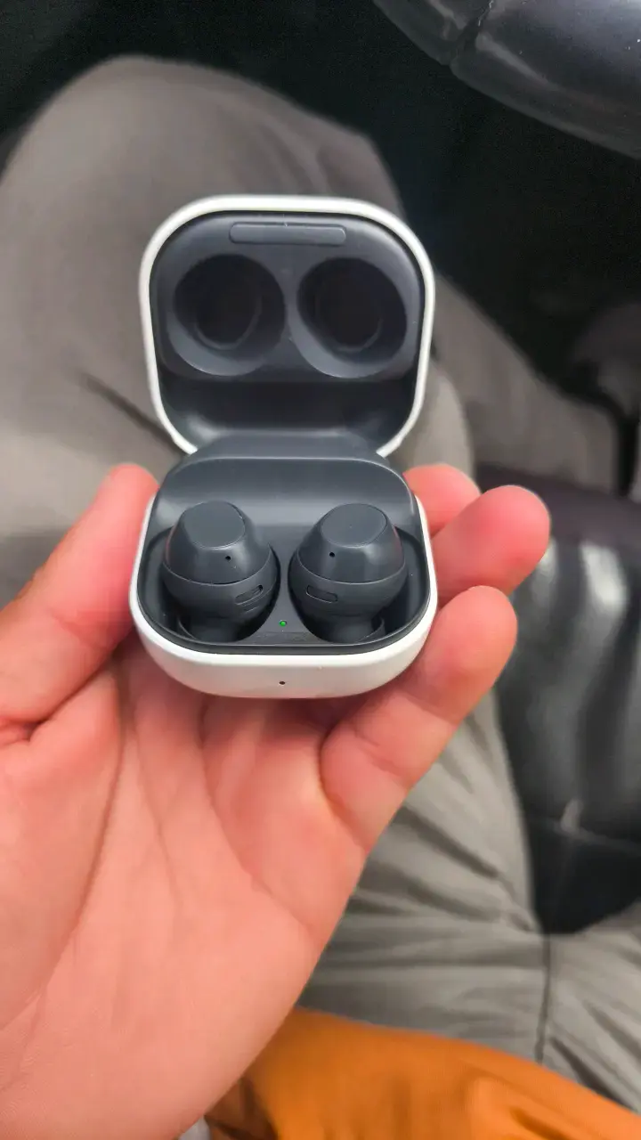 Audífonos inalámbricos Samsung Galaxy Buds Pro - 2