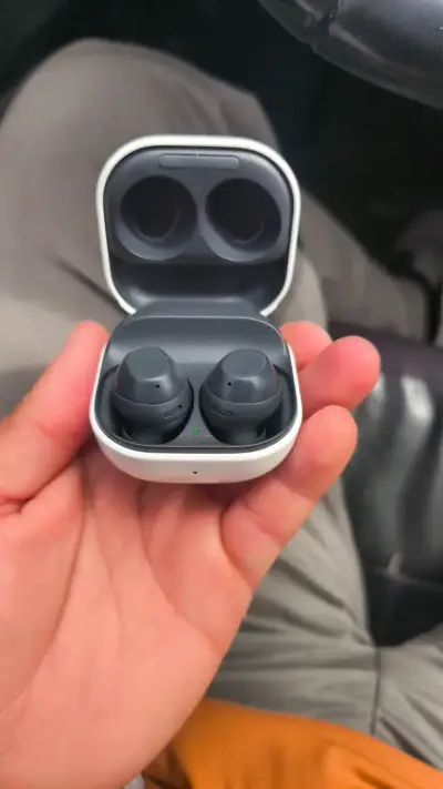 Audífonos inalámbricos Samsung Galaxy Buds Pro - miniatura 2