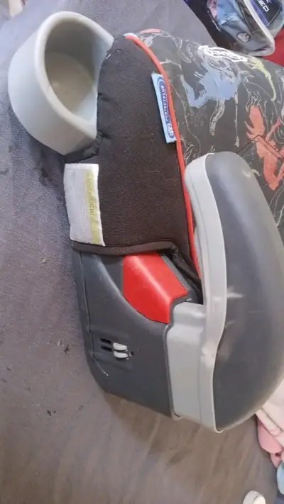 Asiento elevador para niños Graco con diseño de dinosaurios - miniatura 2