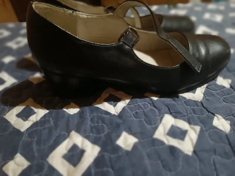 Zapatos de baile flamenco negros con tacón bajo - 2