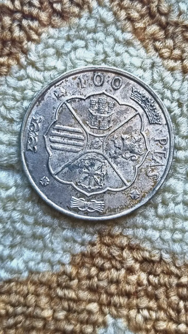 Dos monedas de Plata, regulares, excelente precio. - 4