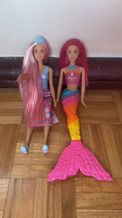 Muñecas Barbie sirena y princesa con cabello rosa - miniatura 2